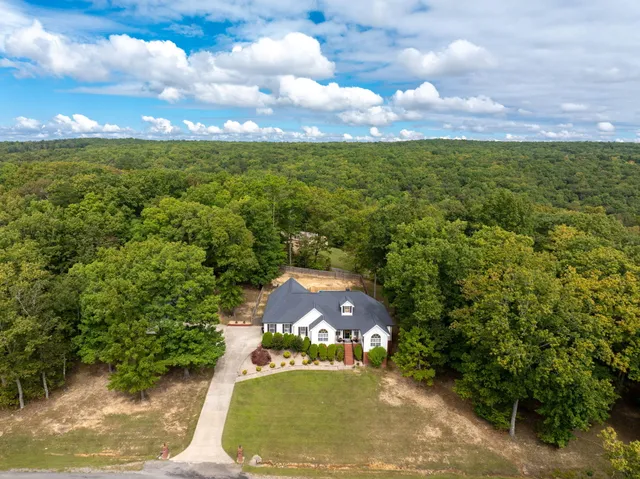 $715,000 | 377 Windy Hollow Lane, Soddy Daisy, TN 37379