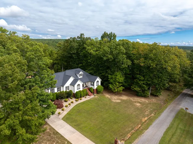 $715,000 | 377 Windy Hollow Lane, Soddy Daisy, TN 37379