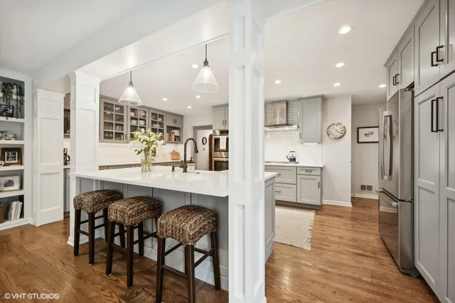 $849,000 | 240 Riverside Drive, Northfield, IL 60093