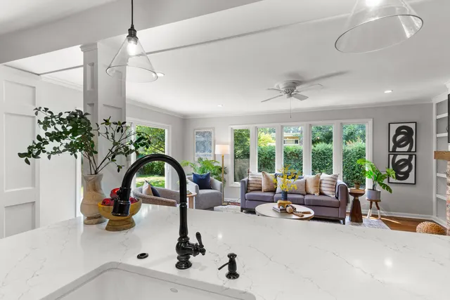 $849,000 | 240 Riverside Drive, Northfield, IL 60093