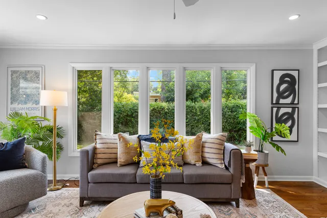 $849,000 | 240 Riverside Drive, Northfield, IL 60093