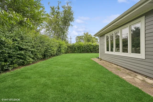 $849,000 | 240 Riverside Drive, Northfield, IL 60093