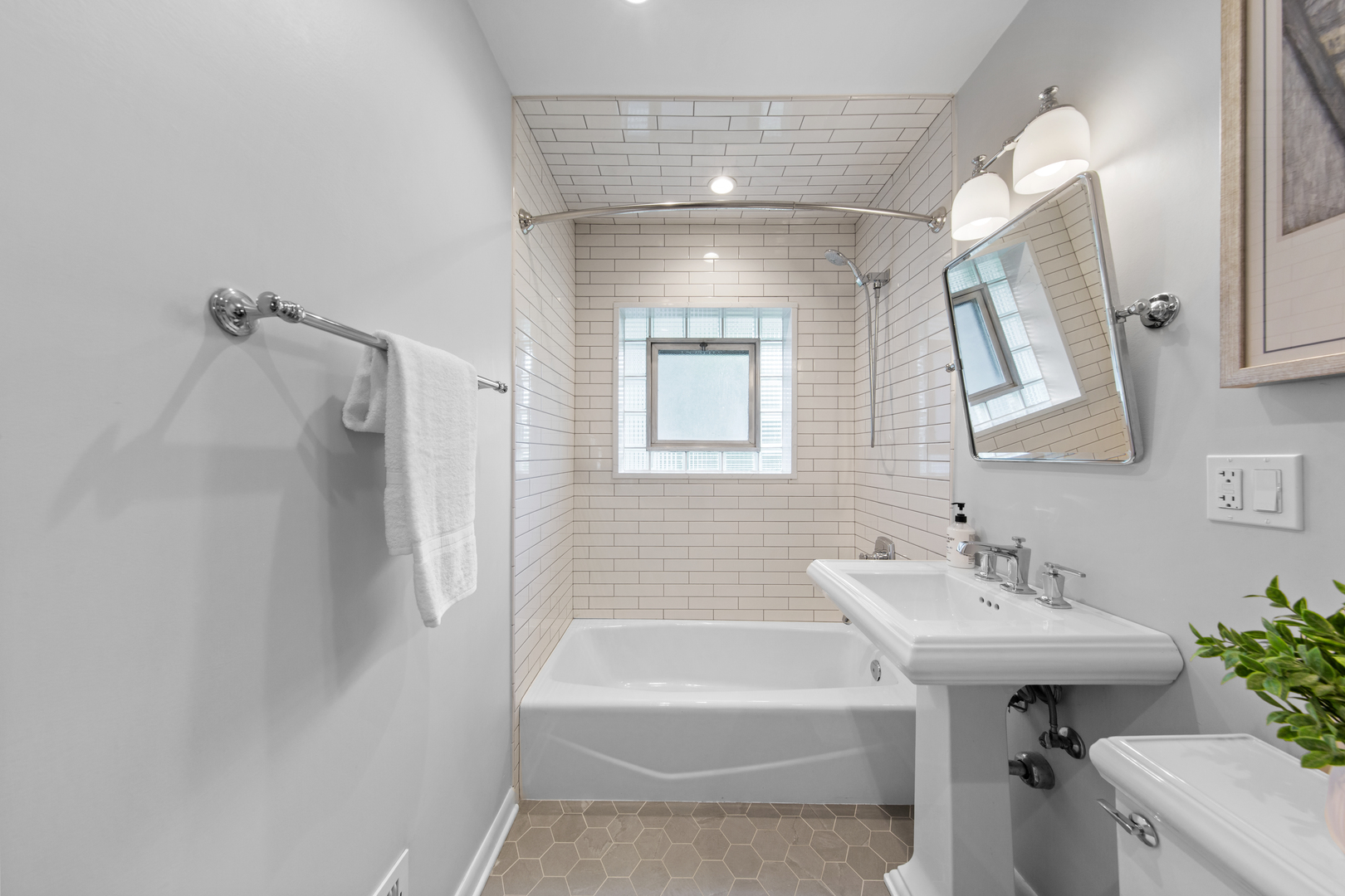 240 Riverside Drive Northfield, IL 60093 - Photo 30 of 36