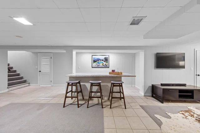 $849,000 | 240 Riverside Drive, Northfield, IL 60093