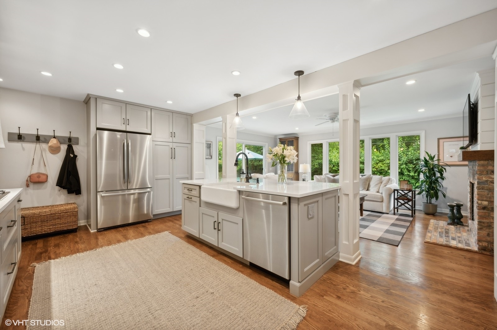 240 Riverside Drive Northfield, IL 60093 - Photo 7 of 36