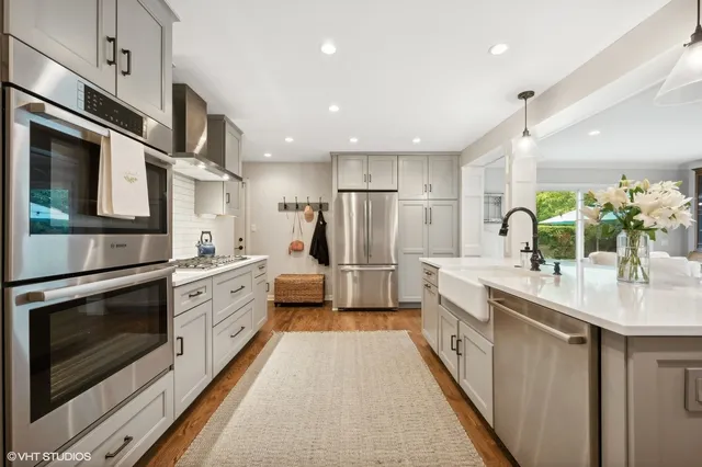 $849,000 | 240 Riverside Drive, Northfield, IL 60093