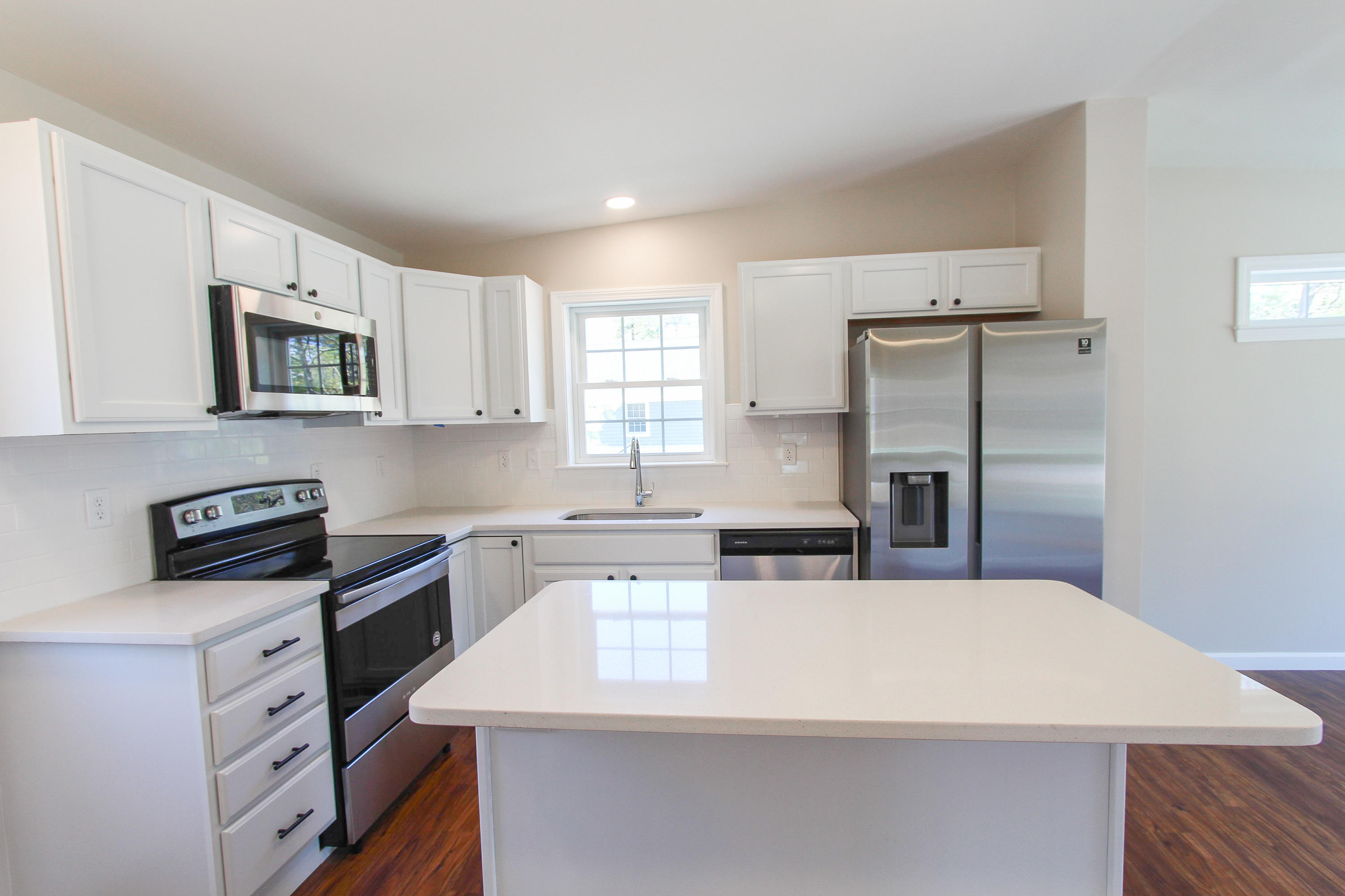12 Merideth Way Centerville, MA 02632 - Photo 6 of 38 Kitchen