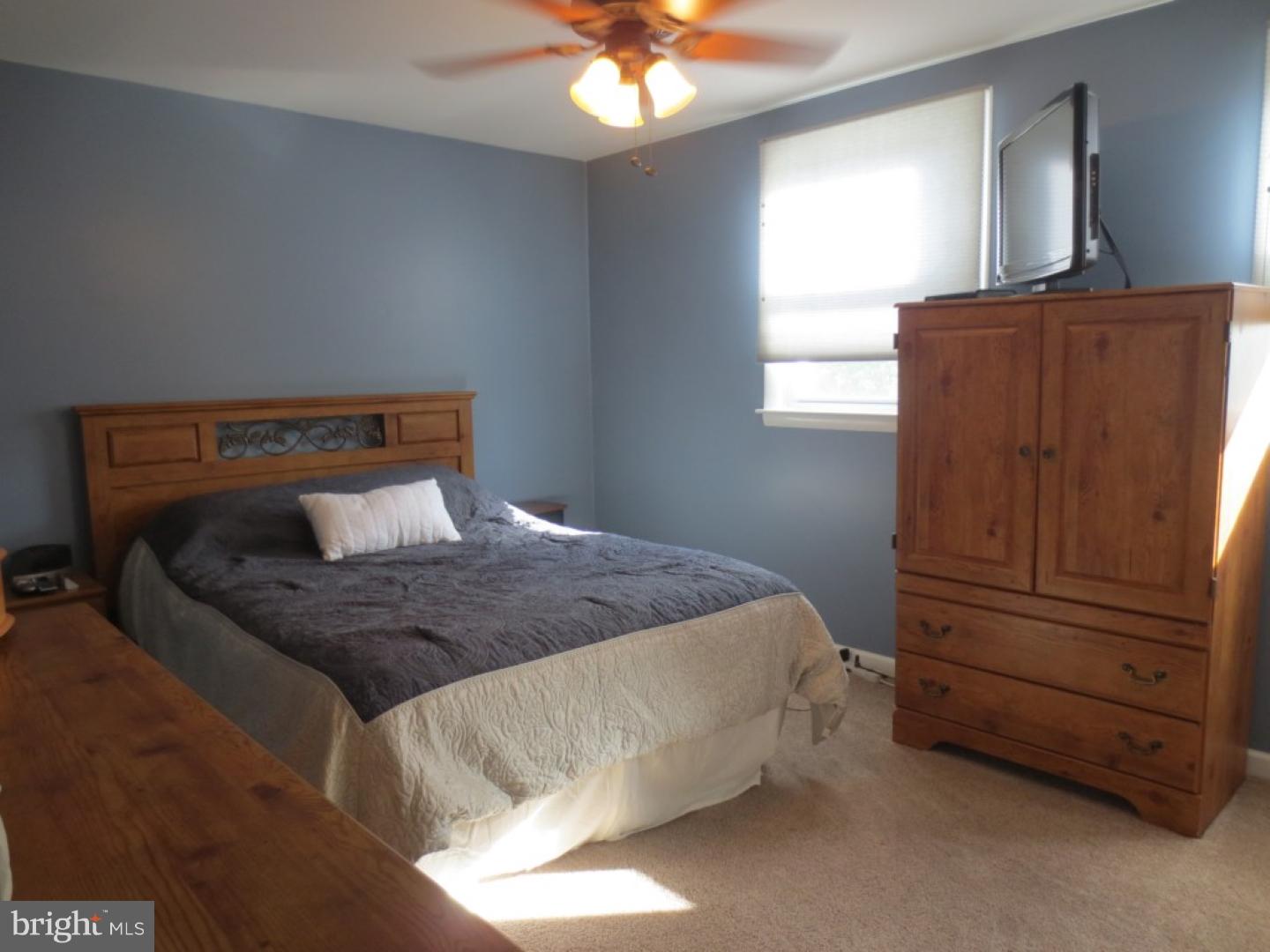 7004 Cardin Road Philadelphia, PA 19128 - Photo 6 of 22 Gallery Image 6