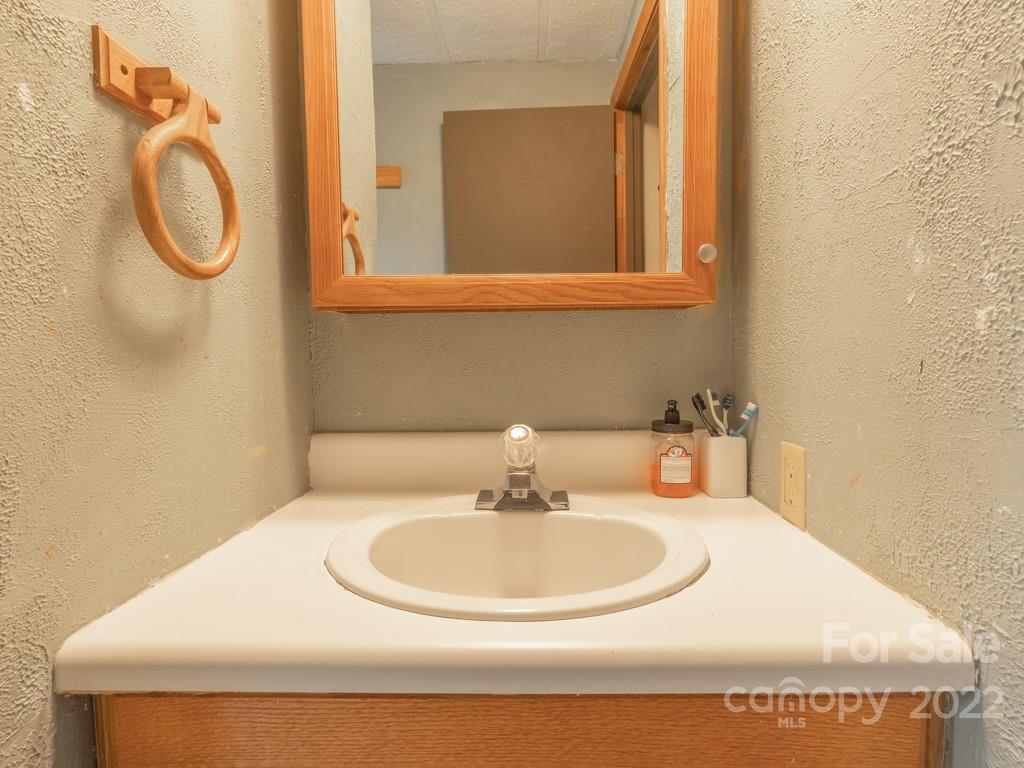 354 Reeves Cove Road Candler, NC 28715 - Photo 23 of 24 Gallery Image 23