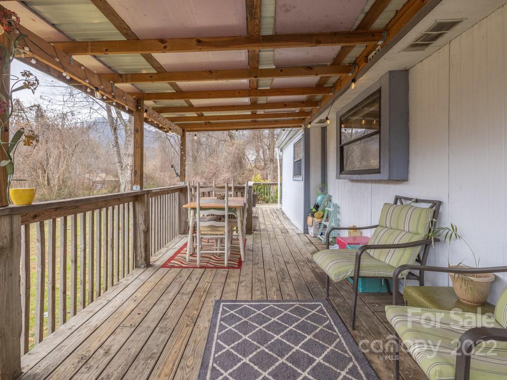354 Reeves Cove Road Candler, NC 28715 - Photo 3 of 24 Gallery Image 3