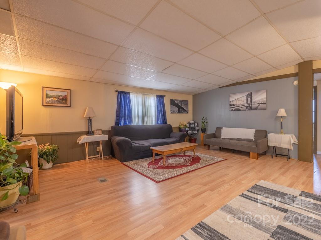354 Reeves Cove Road Candler, NC 28715 - Photo 8 of 24 Gallery Image 8