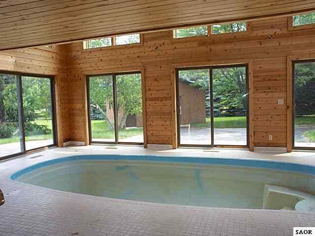 2500 West Hibbard Road Owosso, MI 48867 - Photo 8 of 9 46651-7.JPG