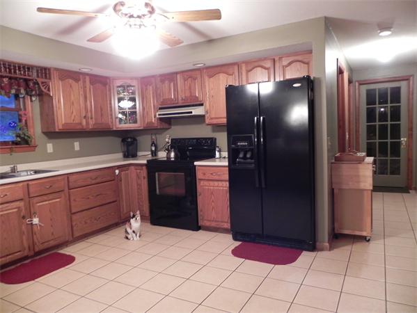 101 Bacon Road Palmer, MA 01069 - Photo 2 of 24