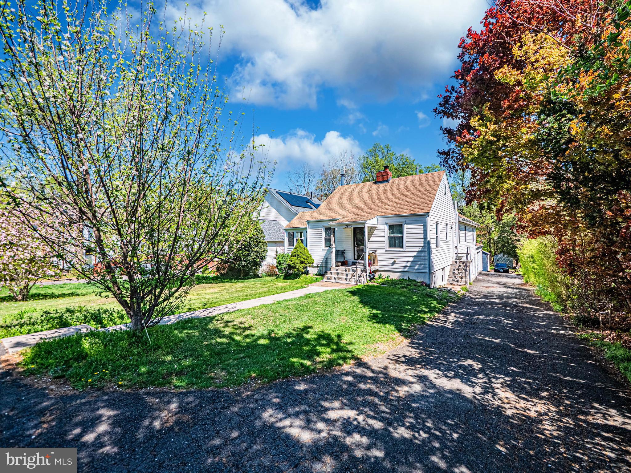 2923 Fairhill Road Fairfax, VA 22031 - Photo 4 of 63