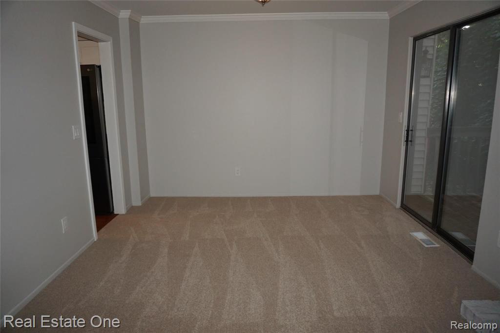 324 Willow Grove Lane Rochester Hills, MI 48307 - Photo 15 of 23