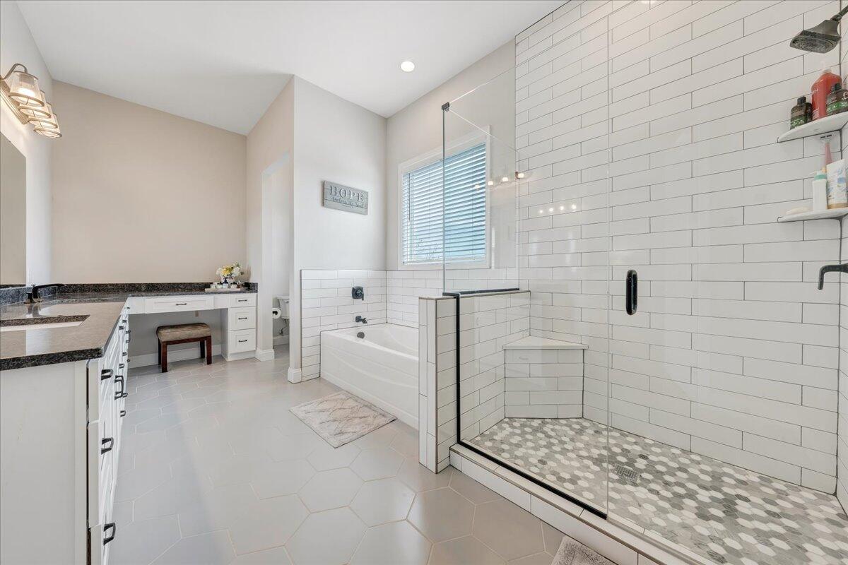 198 Thornblade Way Blue Ridge, VA 24064 - Photo 36 of 78 Master Suite