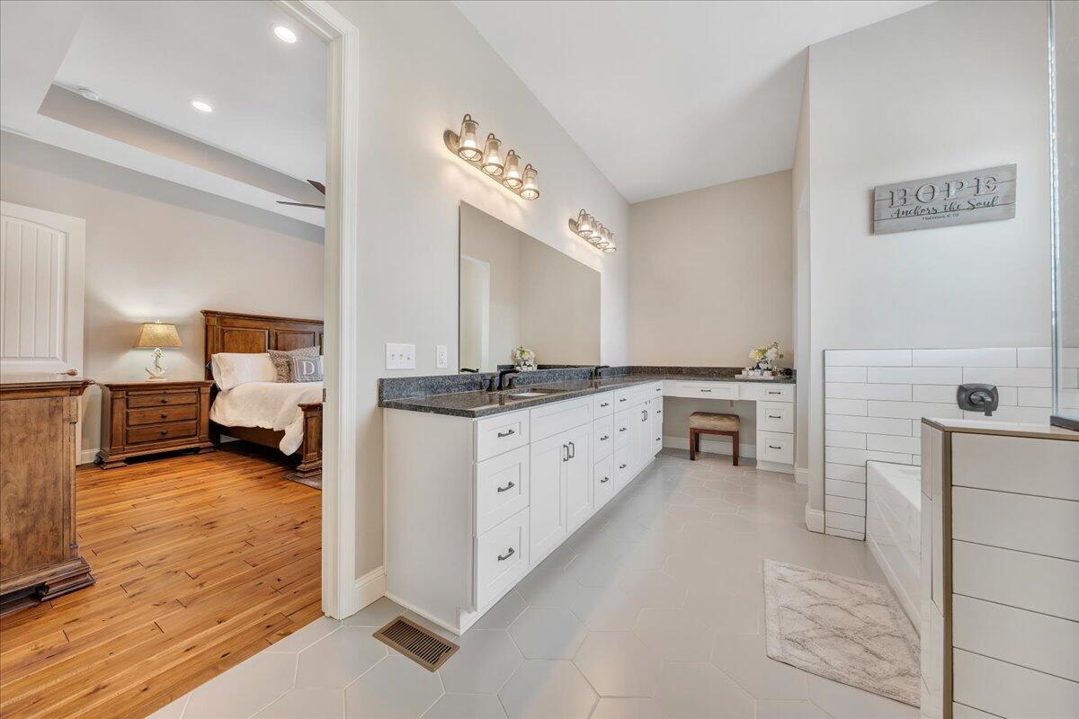 198 Thornblade Way Blue Ridge, VA 24064 - Photo 39 of 78 Master Suite