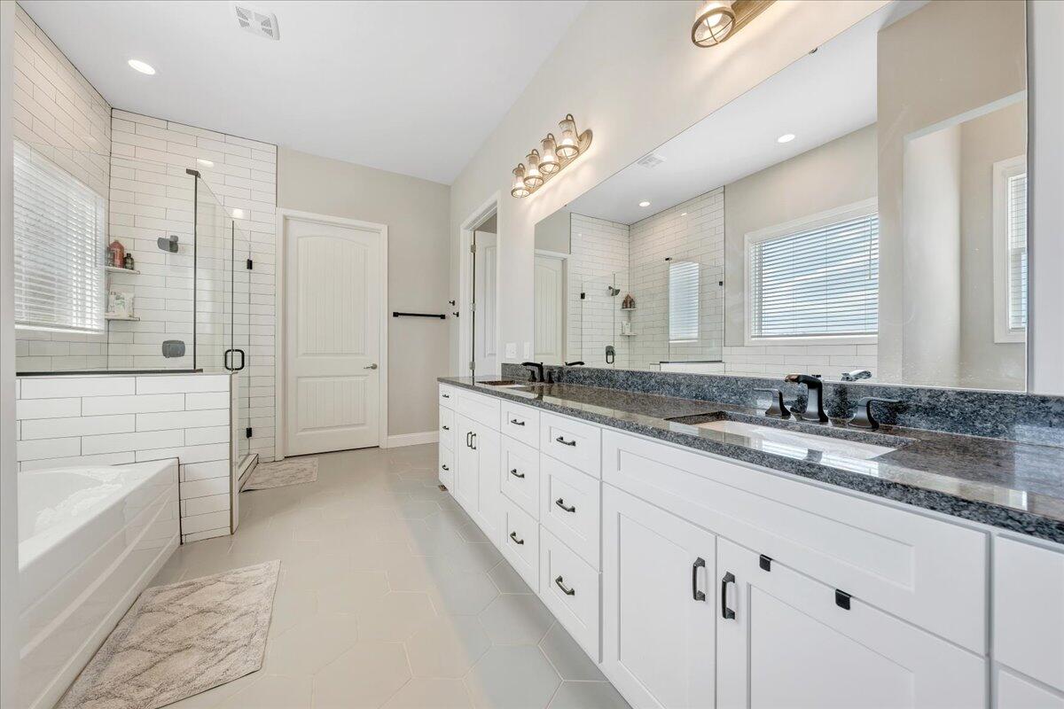 198 Thornblade Way Blue Ridge, VA 24064 - Photo 40 of 78 Master Suite