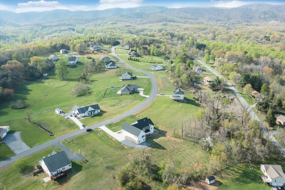 198 Thornblade Way Blue Ridge, VA 24064 - Photo 70 of 78 Aerial view