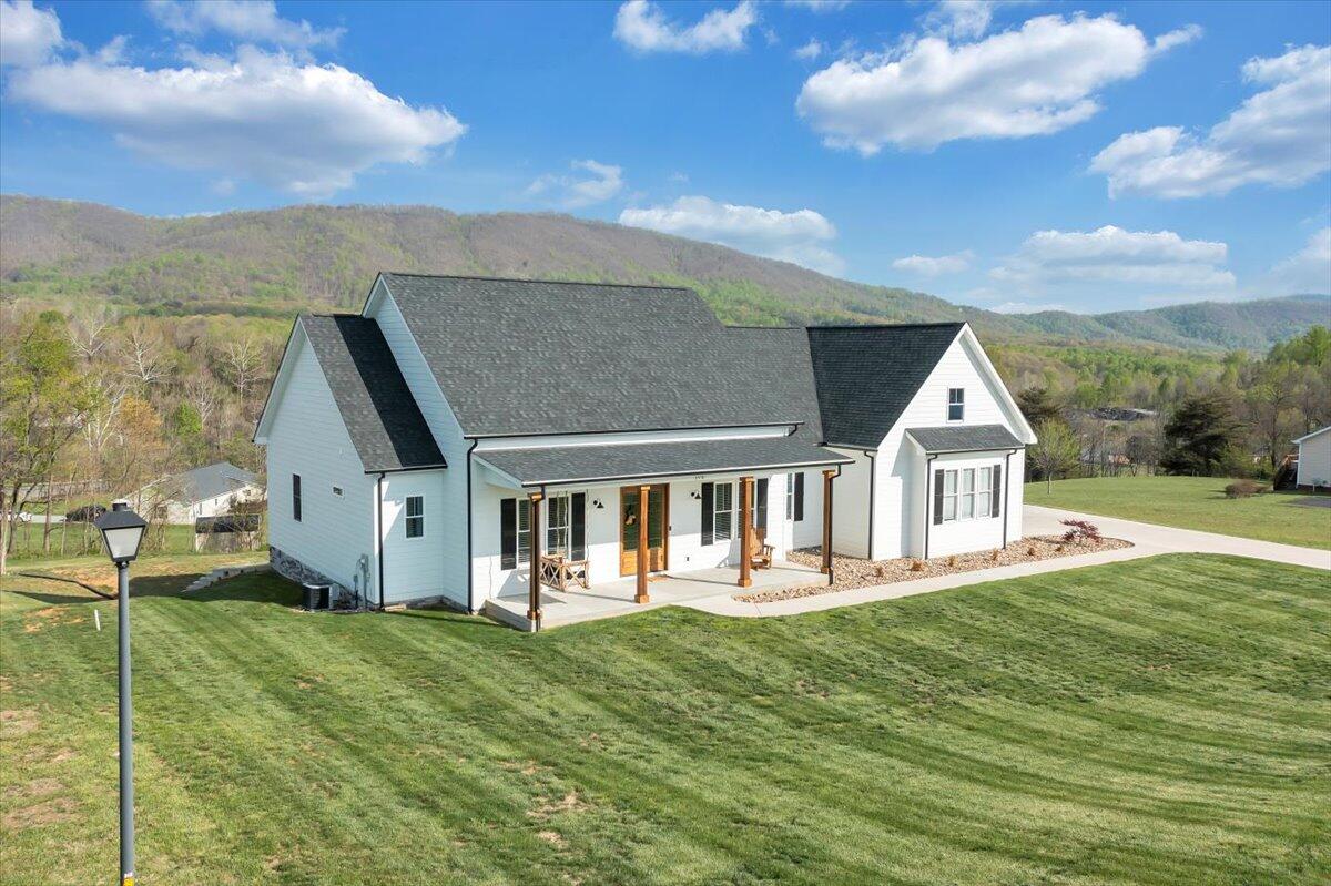 198 Thornblade Way Blue Ridge, VA 24064 - Photo 74 of 78 Mountain views