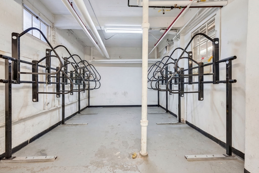 118 Riverway, Unit 29 Boston, MA 02215 - Photo 18 of 31