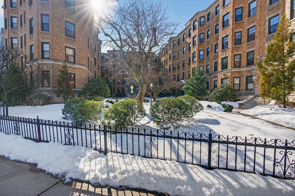 118 Riverway, Unit 29 Boston, MA 02215 - Photo 22 of 31