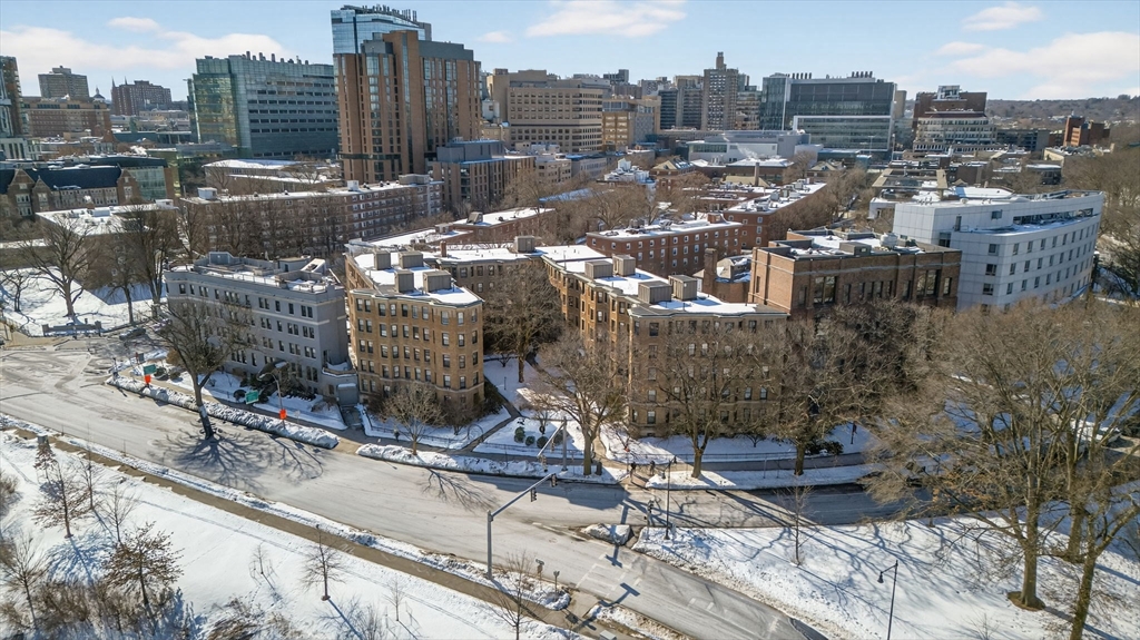 118 Riverway, Unit 29 Boston, MA 02215 - Photo 27 of 31