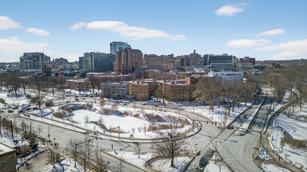 118 Riverway, Unit 29 Boston, MA 02215 - Photo 29 of 31