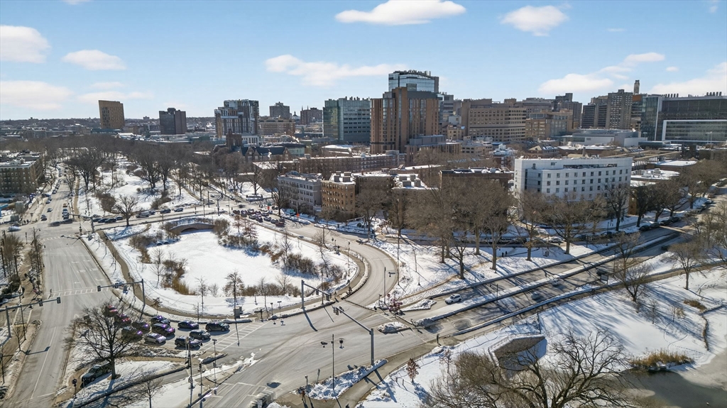 118 Riverway, Unit 29 Boston, MA 02215 - Photo 30 of 31