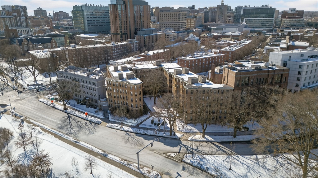 118 Riverway, Unit 29 Boston, MA 02215 - Photo 31 of 31