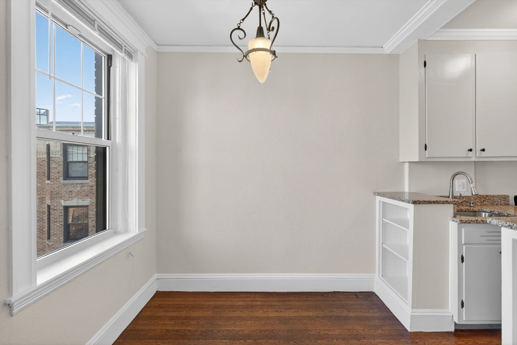 118 Riverway, Unit 29 Boston, MA 02215 - Photo 8 of 31