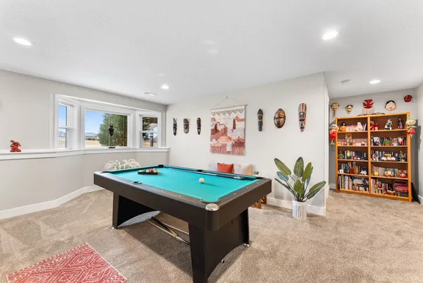 $469,000 | 1425 Parkview Lane, Davenport, IA 52807