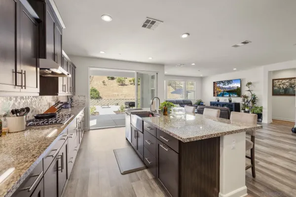 $1,085,000 | 3029 VÃa De Todos Santos, Fallbrook, CA 92028