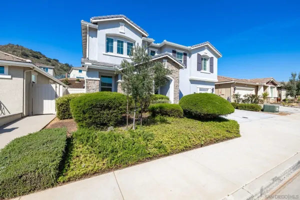 $1,085,000 | 3029 VÃa De Todos Santos, Fallbrook, CA 92028