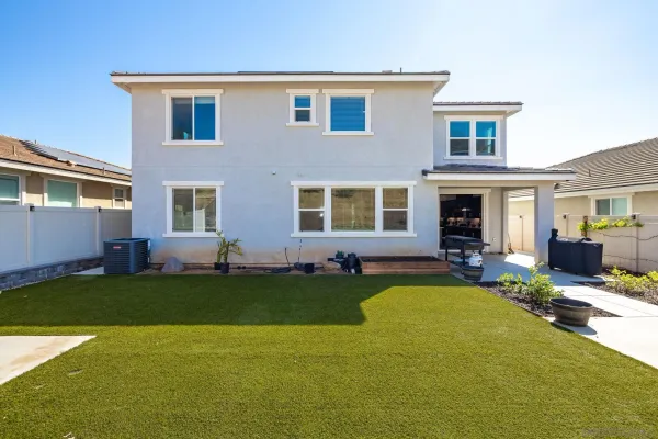 $1,085,000 | 3029 VÃa De Todos Santos, Fallbrook, CA 92028