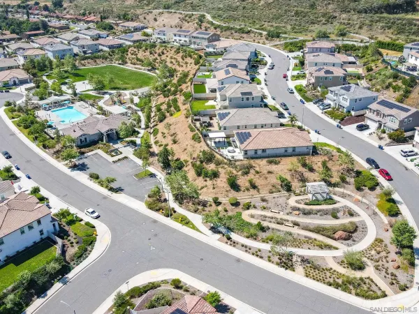 $1,085,000 | 3029 VÃa De Todos Santos, Fallbrook, CA 92028