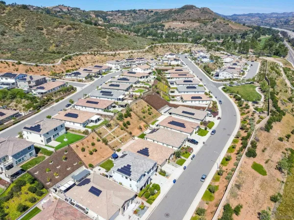 $1,085,000 | 3029 VÃa De Todos Santos, Fallbrook, CA 92028