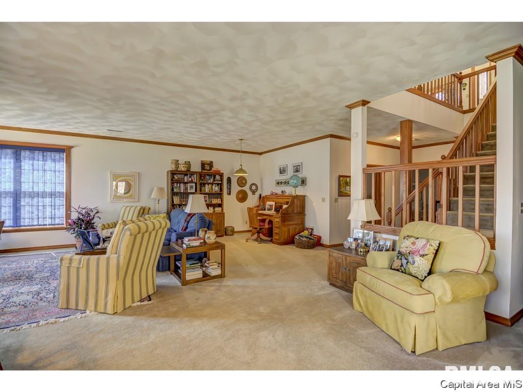 2116 Timbercrest Court Springfield, IL 62702 - Photo 21 of 35