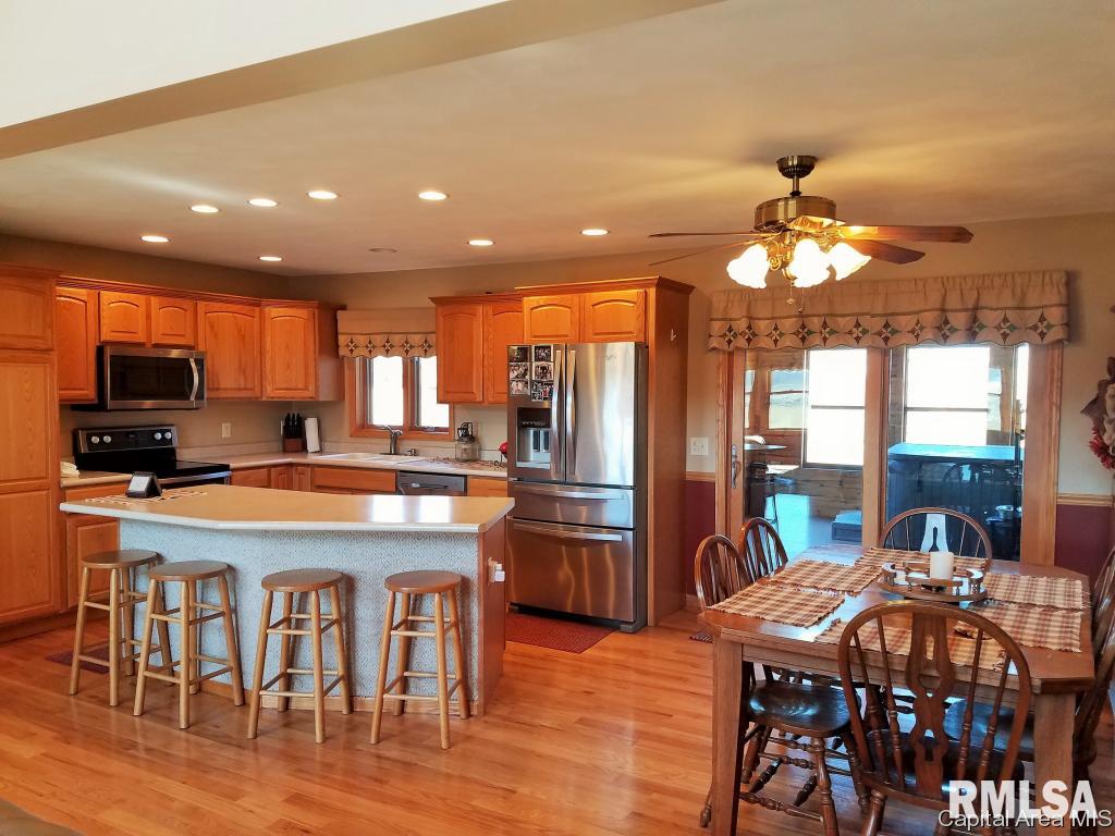 229 Knox Road Rio, IL 61472 - Photo 9 of 36 Gallery Image 9