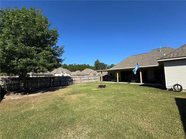 $2,600 | 1933 Bryce Drive, Covington, LA 70435