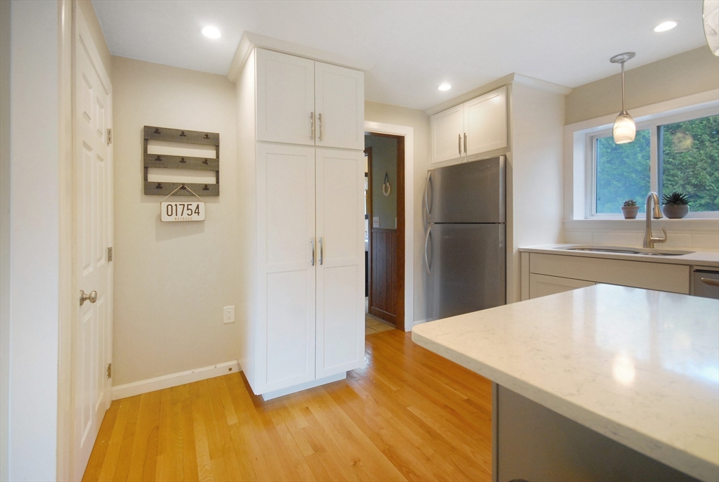 9 Rice Road Maynard, MA 01754 - Photo 15 of 37