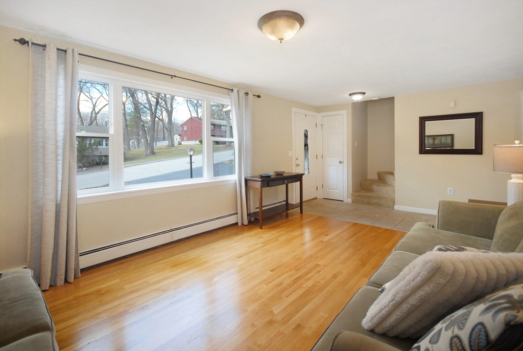 9 Rice Road Maynard, MA 01754 - Photo 6 of 37