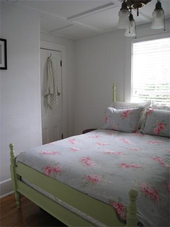 8 R Gerring Road, Unit B Gloucester, MA 01930 - Photo 15 of 17 Gallery Image 15
