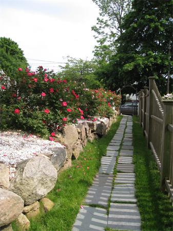 8 R Gerring Road, Unit B Gloucester, MA 01930 - Photo 3 of 17 Gallery Image 3