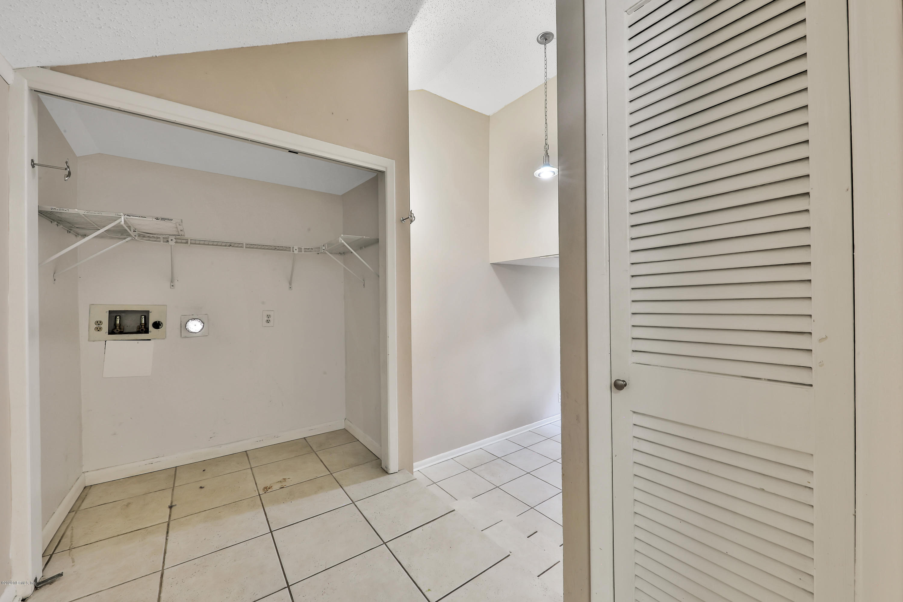 2424 Ridgewood Road Jacksonville, FL 32207 - Photo 16 of 33 1R4A6415
