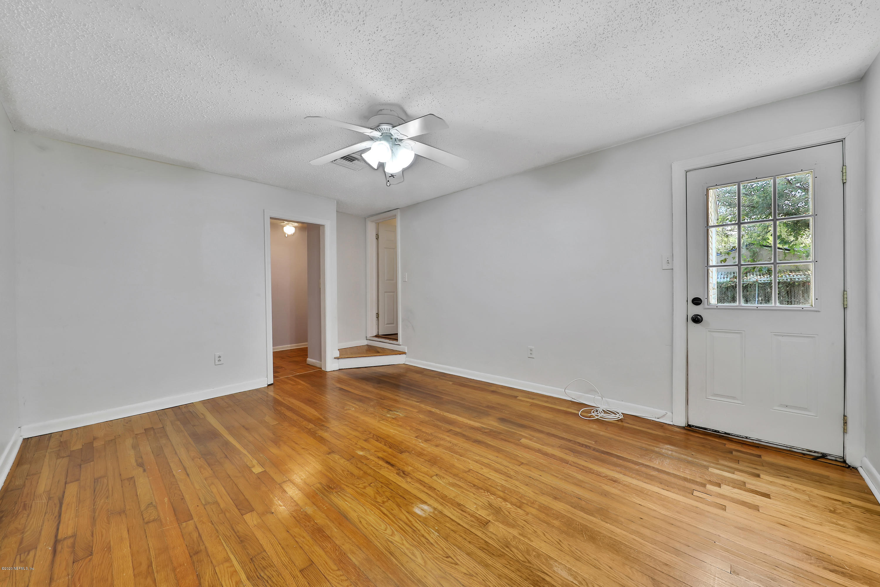 2424 Ridgewood Road Jacksonville, FL 32207 - Photo 19 of 33 1R4A6428