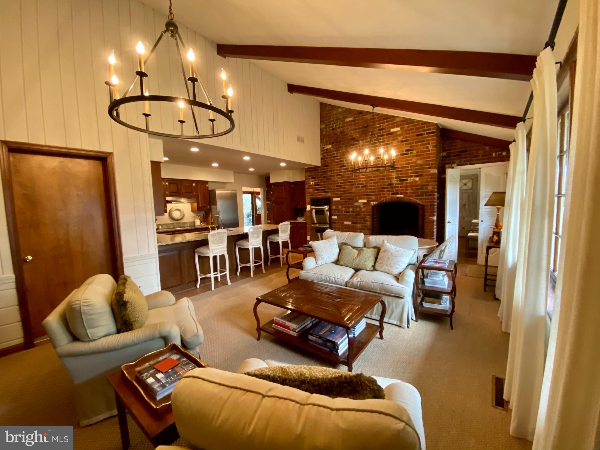 6313 Stoneham Lane McLean, VA 22101 - Photo 8 of 19 Family Room