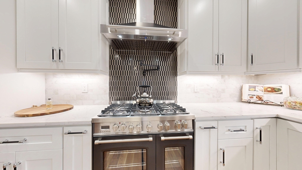 45 Clearwater Road Newton, MA 02462 - Photo 12 of 41