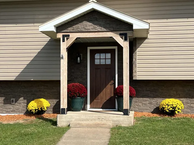 $499,000 | S4354 Curti Road, Genoa, WI 54632