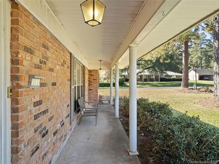 313 Ridge Row Pineville, LA 71360 - Photo 2 of 27 Gallery Image 2